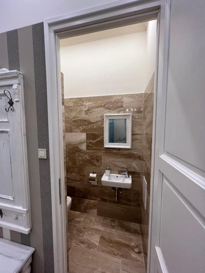 Kalitka Apartman Έγκερ Εξωτερικό φωτογραφία